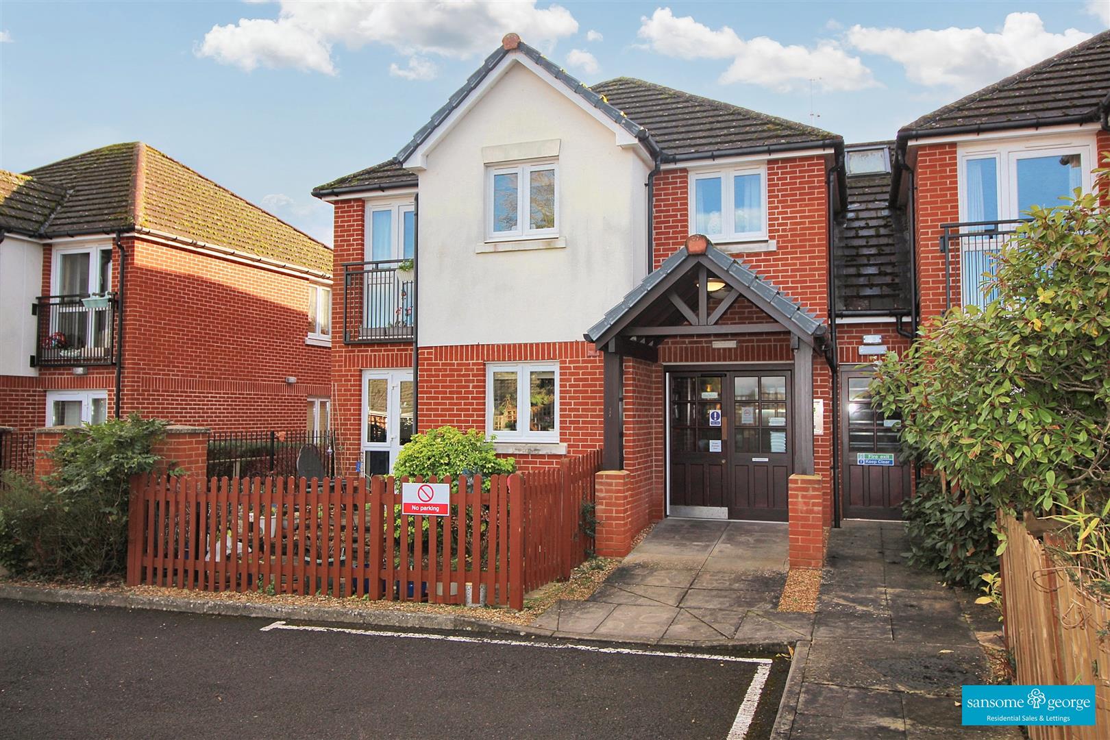 1 bed property in Chieveley Close, Tilehurst